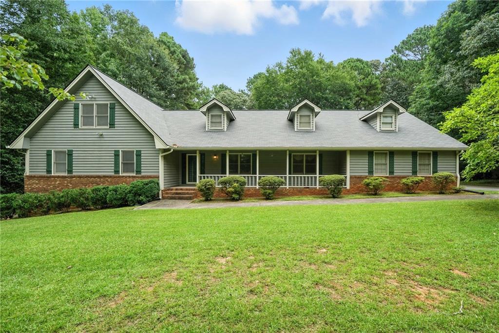 1336 Janmar Rd., Snellville, GA 30078
