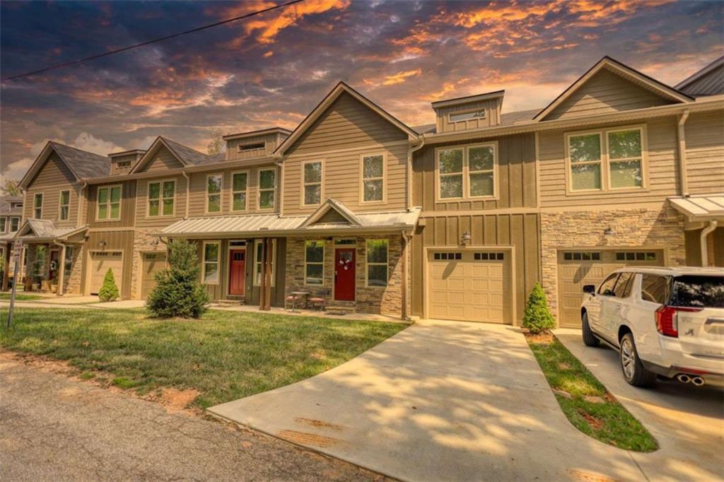156 Smith St., Clayton, GA 30525