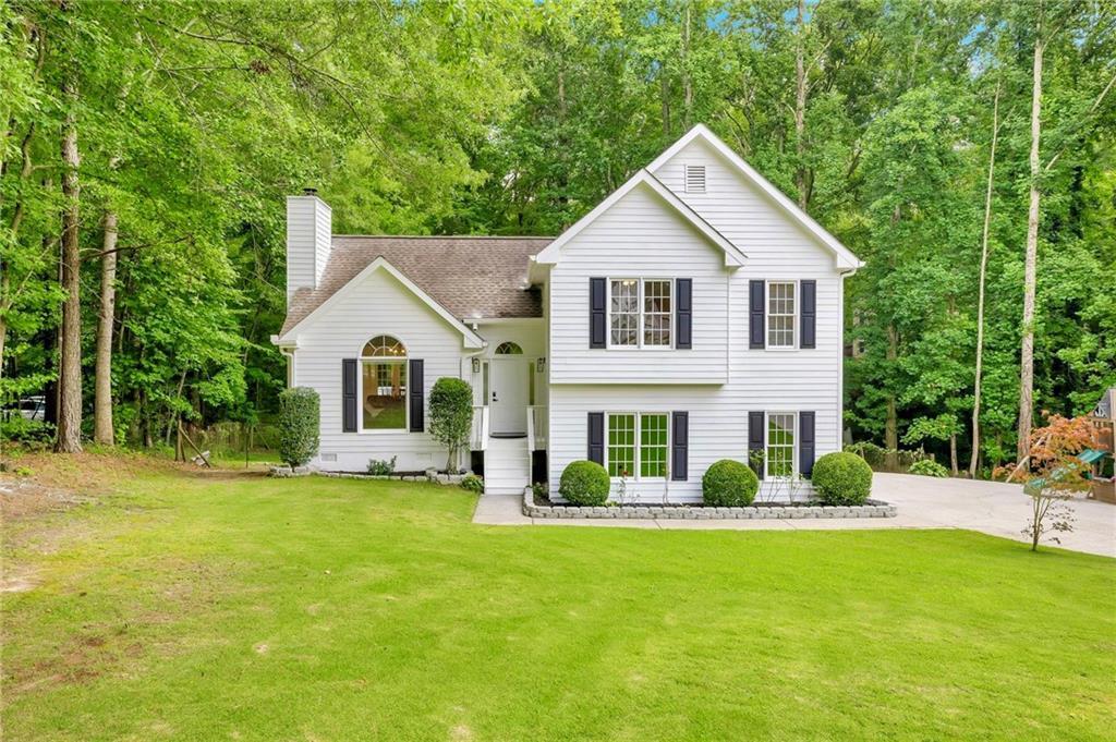 5825 Rolling Oaks Cir., Cumming, GA 30040