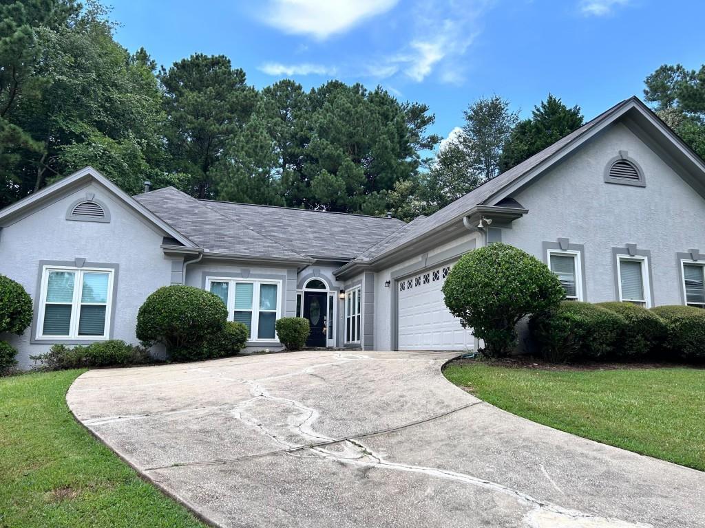 567 Shadow Oaks Dr., Stone Mountain, GA 30087