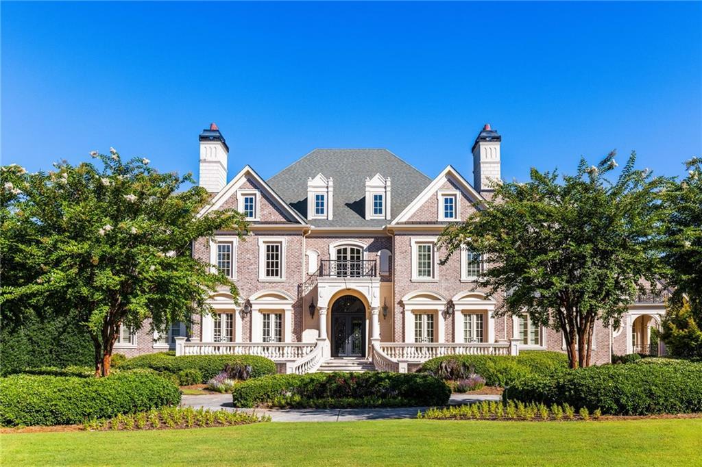 4000 Heatherwood Way, Roswell, GA 30075