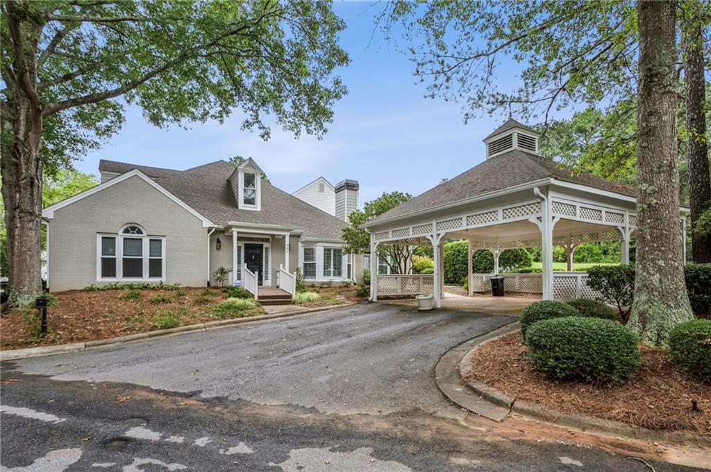 301 Carryback Dr., Marietta, GA 30068