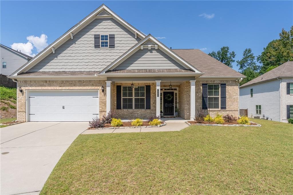 7995 Brewton Creek Dr., Cumming, GA 30028