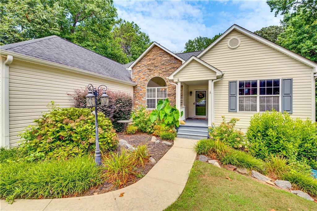 1790 Alcovy River Dr., Dacula, GA 30019