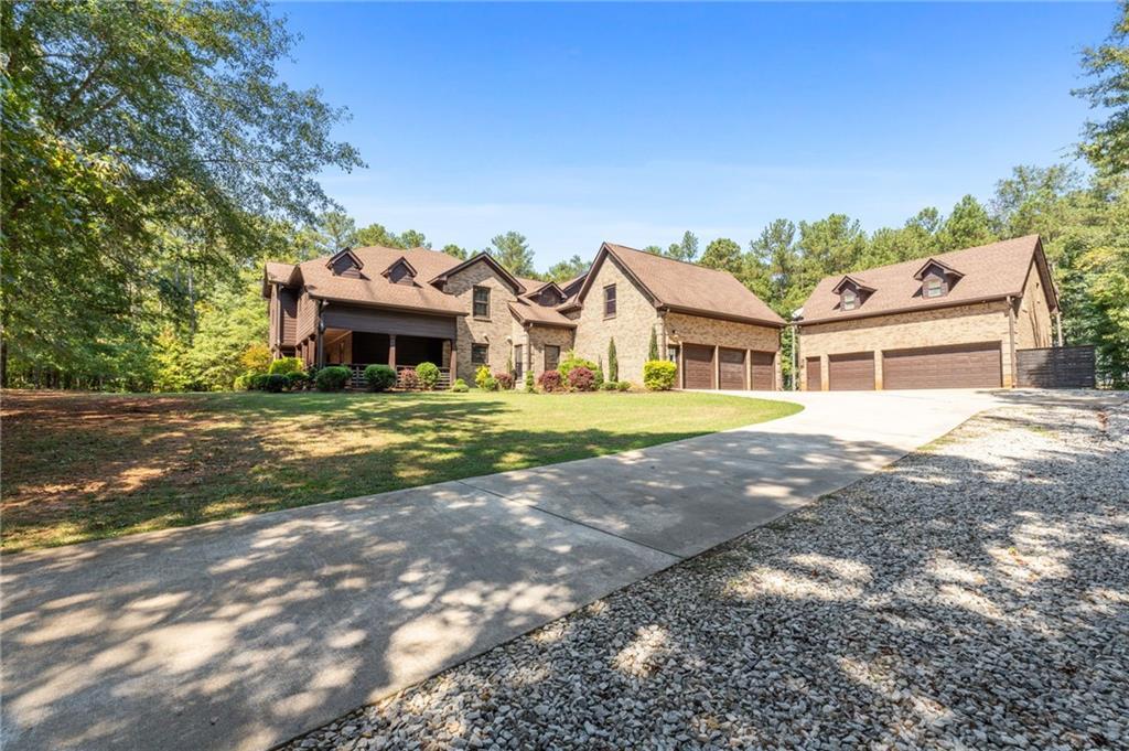 106 Big Buck Ct., Jackson, GA 30233