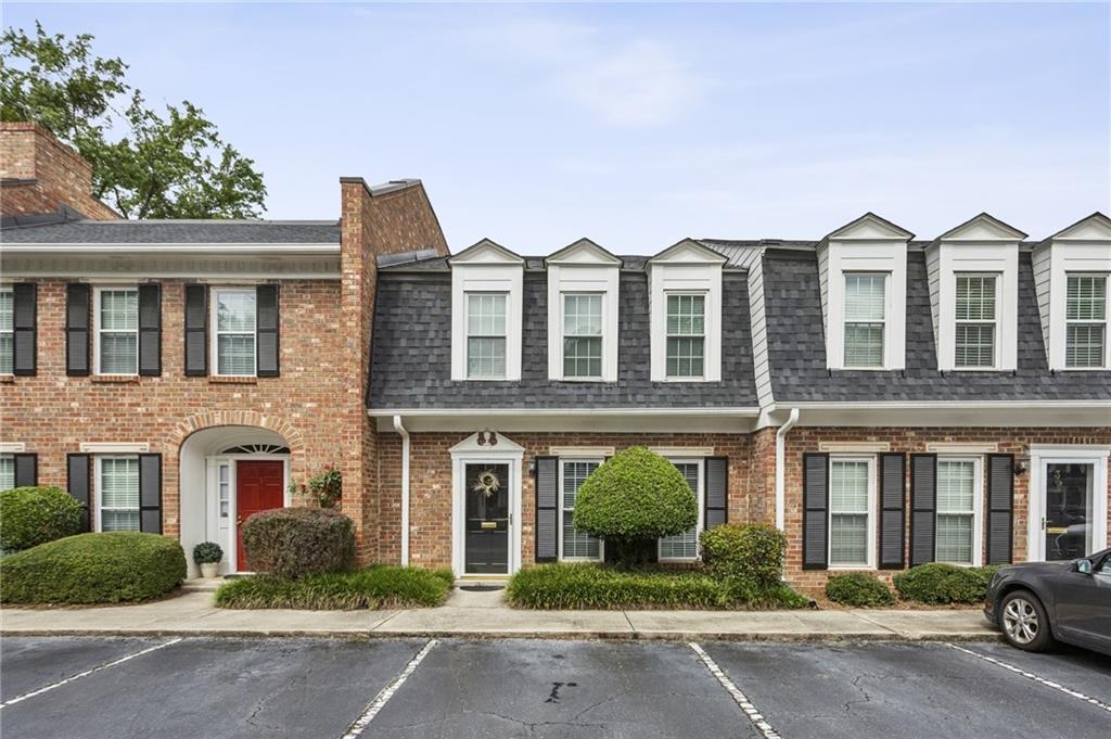 2 Scotland Pl., Atlanta, GA 30318