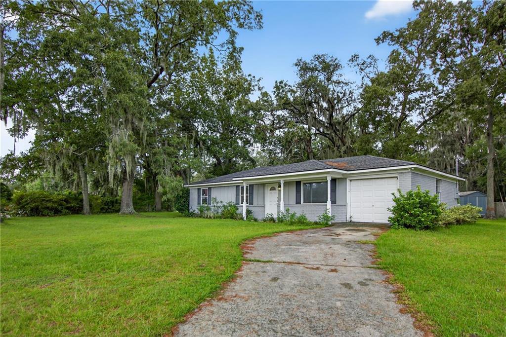 302 Larbre Rd., Savannah, GA 31410
