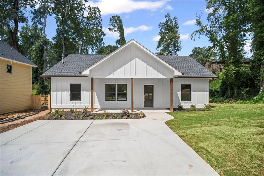 621 Elmwood St., Canton, GA 30114