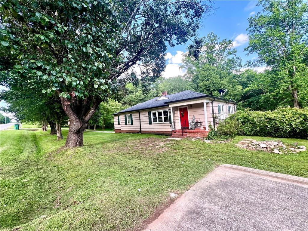 10170 Lavonia Rd., Carnesville, GA 30521