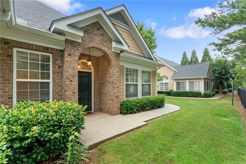 3106 Village Ln., Roswell, GA 30075