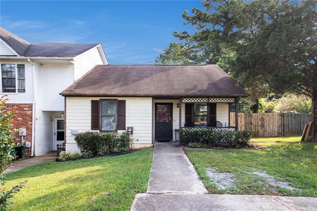 8219 Canyon Forge Dr., Riverdale, GA 30274