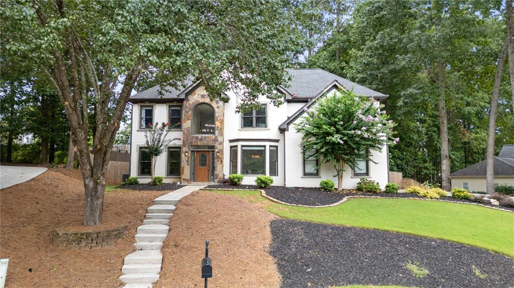 2135 Knightsbridge Way, Alpharetta, GA 30004