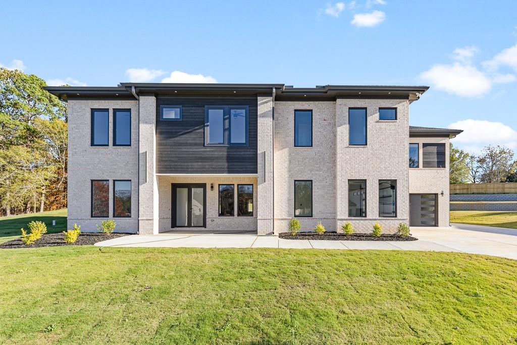 555 Versailles Dr., Auburn, GA 30011