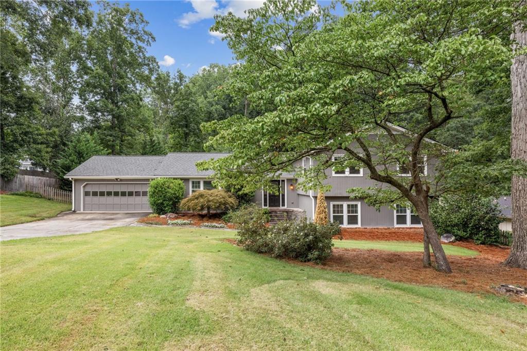 1164 Fairfield Dr., Marietta, GA 30068