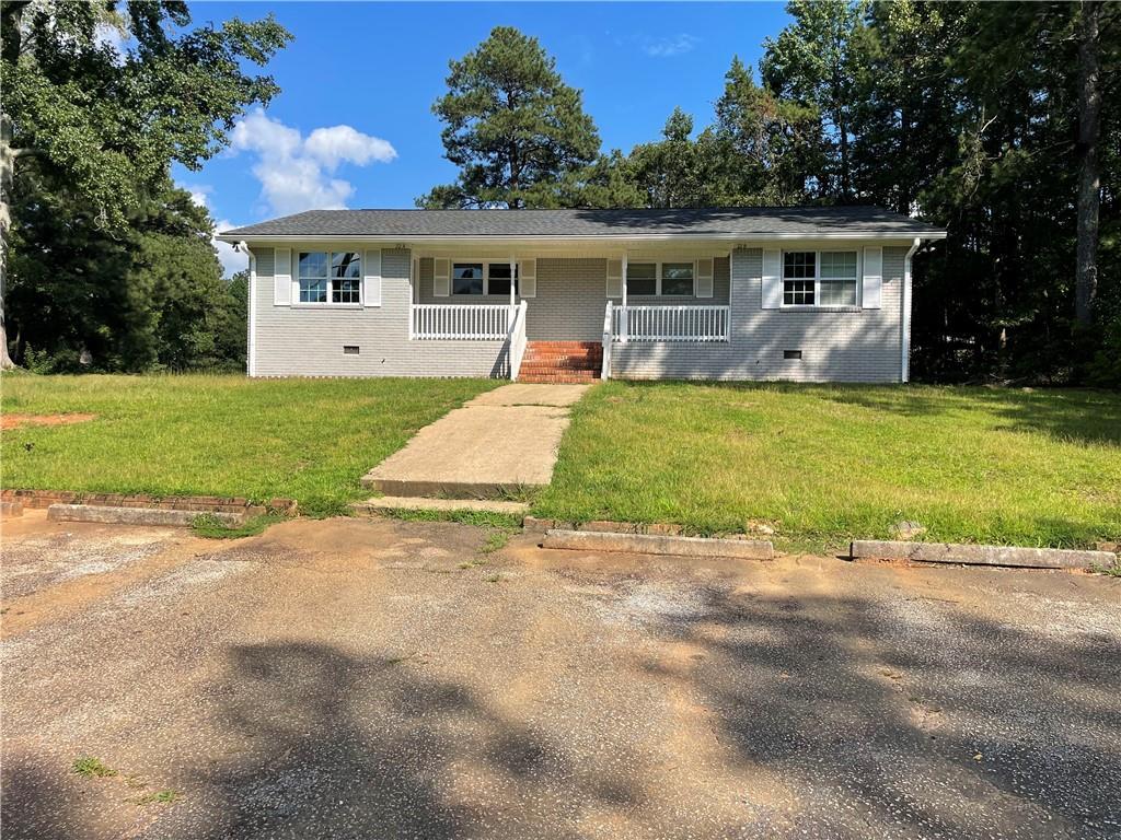 22 Fox Hall Dr., Douglasville, GA 30135