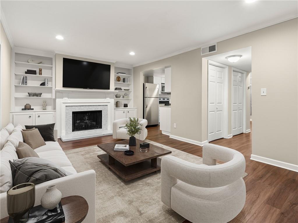 95 Ivy Tr., Atlanta, GA 30342