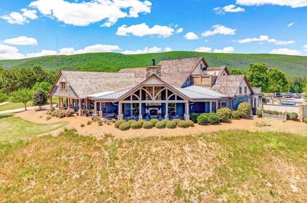 296 Pinebrook Dr., Waleska, GA 30183
