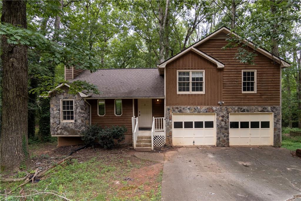 1450 Ashbrook Dr., Lawrenceville, GA 30043