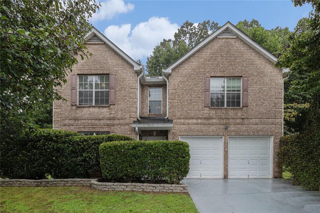 5803 Star Flower Dr., Ellenwood, GA 30294