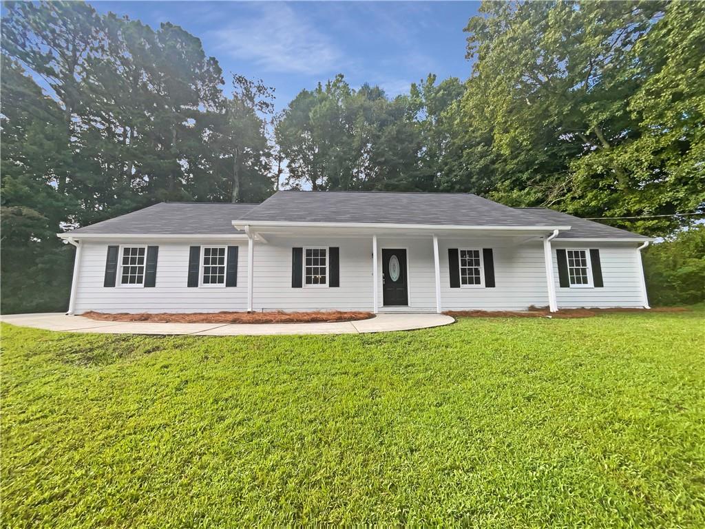 1168 Granite Ln., Loganville, GA 30052