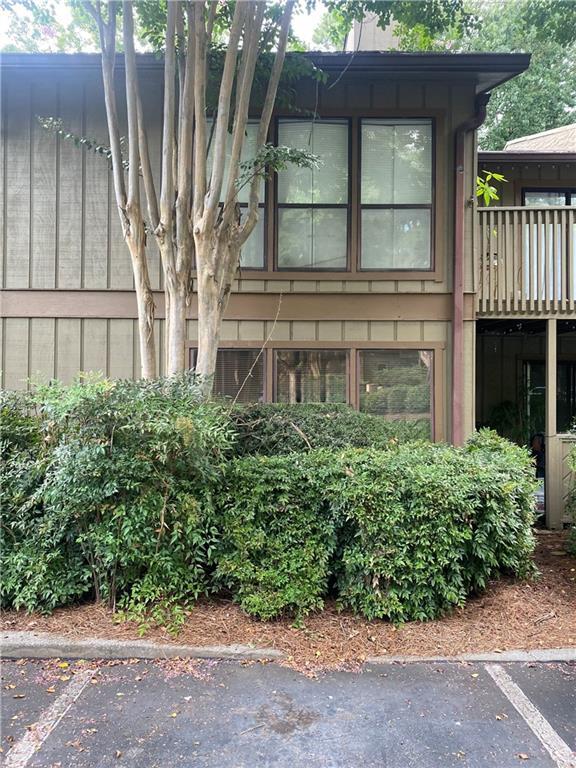 1004 Dunbar Dr., Atlanta, GA 30338