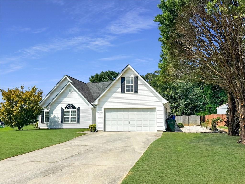 483 Bradford Place Ln., Loganville, GA 30052