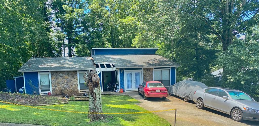 906 Park Forest Dr., Lilburn, GA 30047
