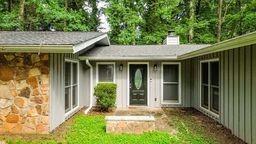 1328 Hidden Hills Pkwy., Stone Mountain, GA 30088