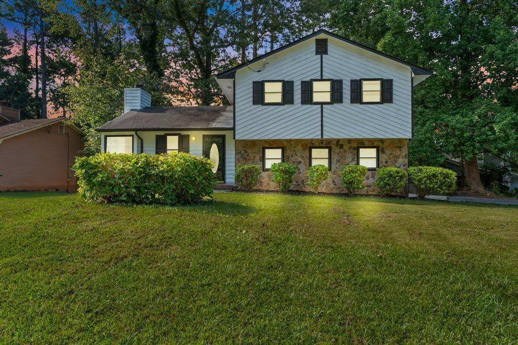 5354 Kemper Pl., Stone Mountain, GA 30088