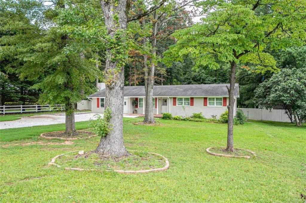 628 Creek View Drive, Lawrenceville, GA 30044
