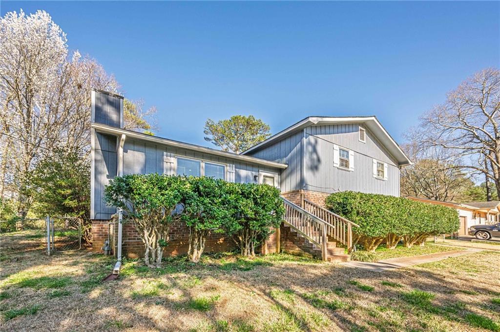3006 Deshong Dr., Stone Mountain, GA 30087
