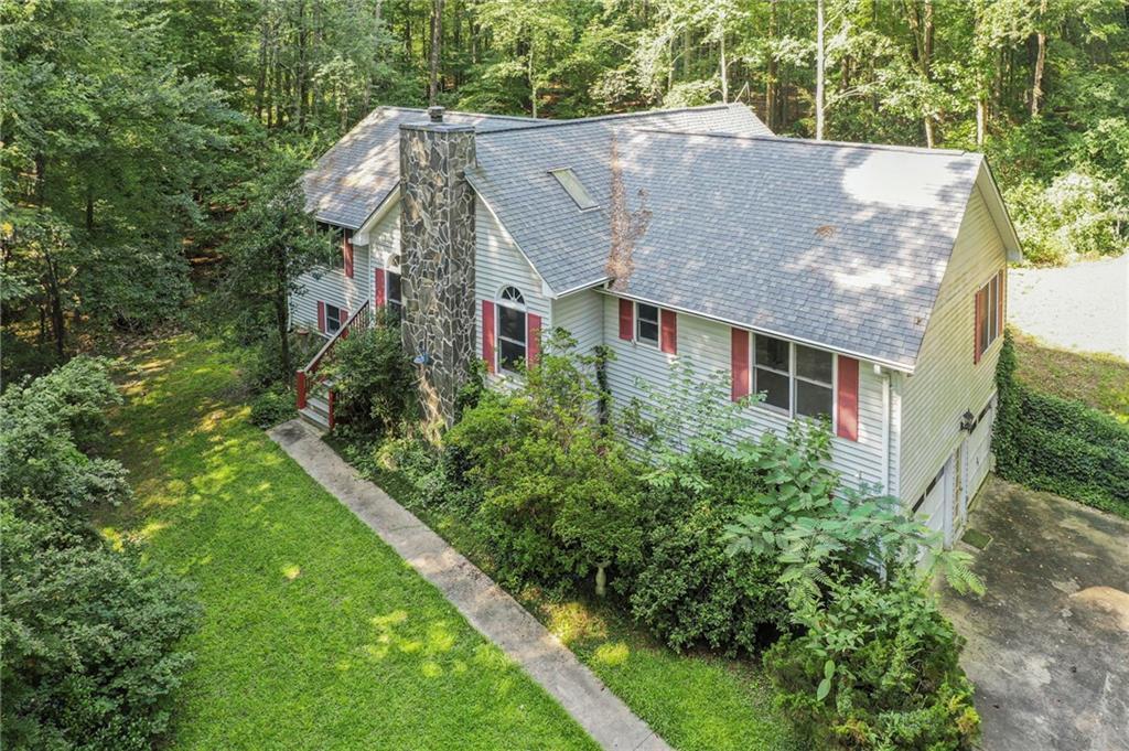 1252 Grist Mill Dr., Acworth, GA 30101
