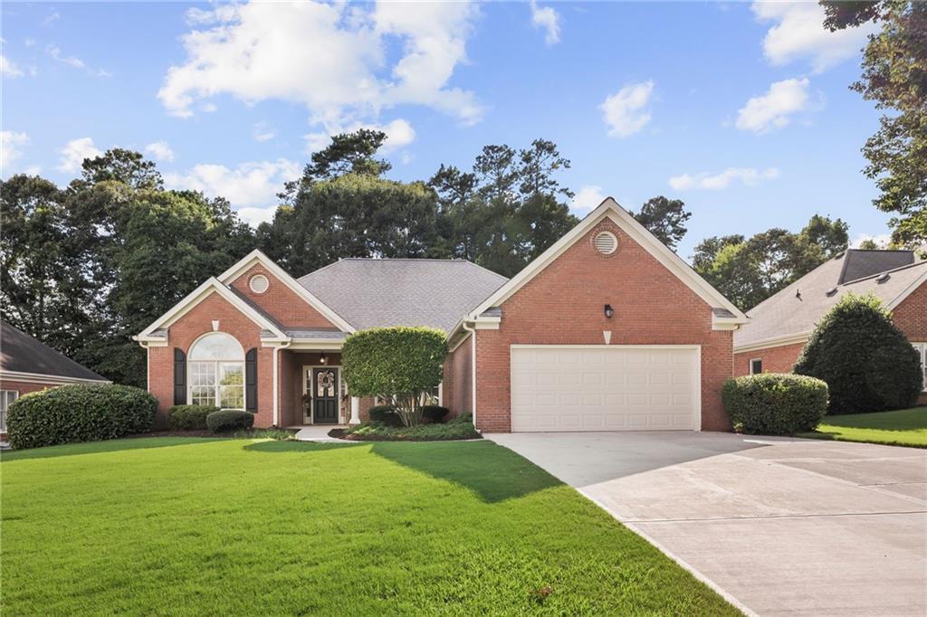 945 Lewis Ridge Cir., Lawrenceville, GA 30045