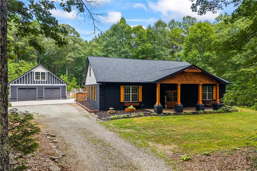 659 Hood Rd., Newnan, GA 30263