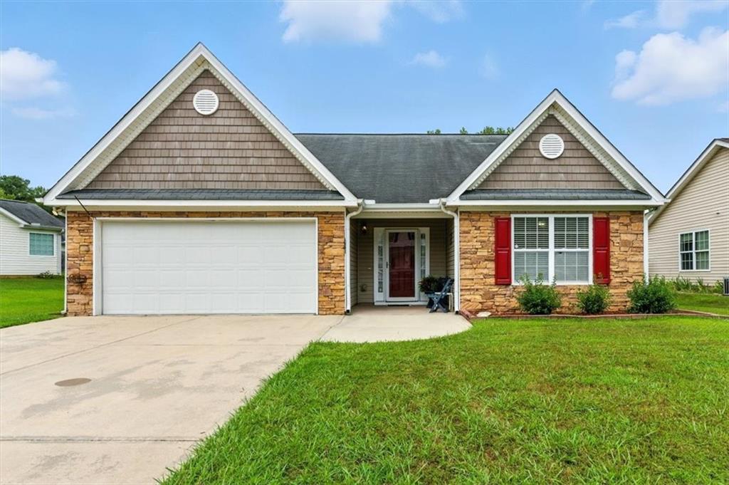 101 Remington Place Dr., Dallas, GA 30157