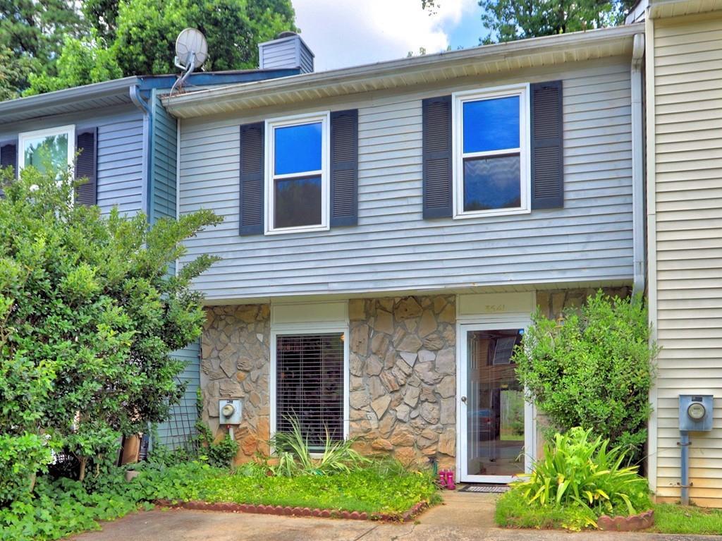 3541 Kennesaw Station Dr., Kennesaw, GA 30144