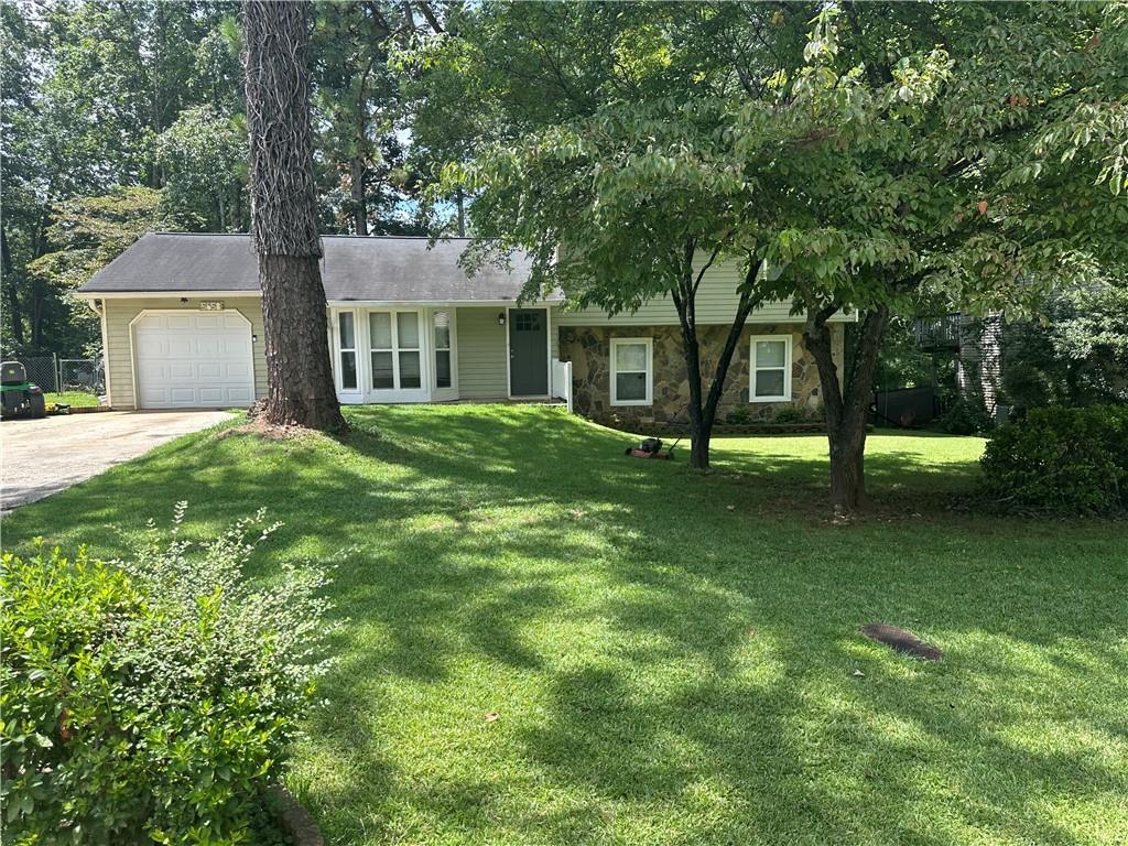 5658 Saint Thomas Dr., Lithonia, GA 30058