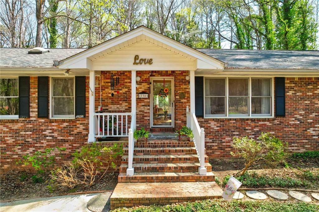 730 Ponderosa Ct., Fayetteville, GA 30214