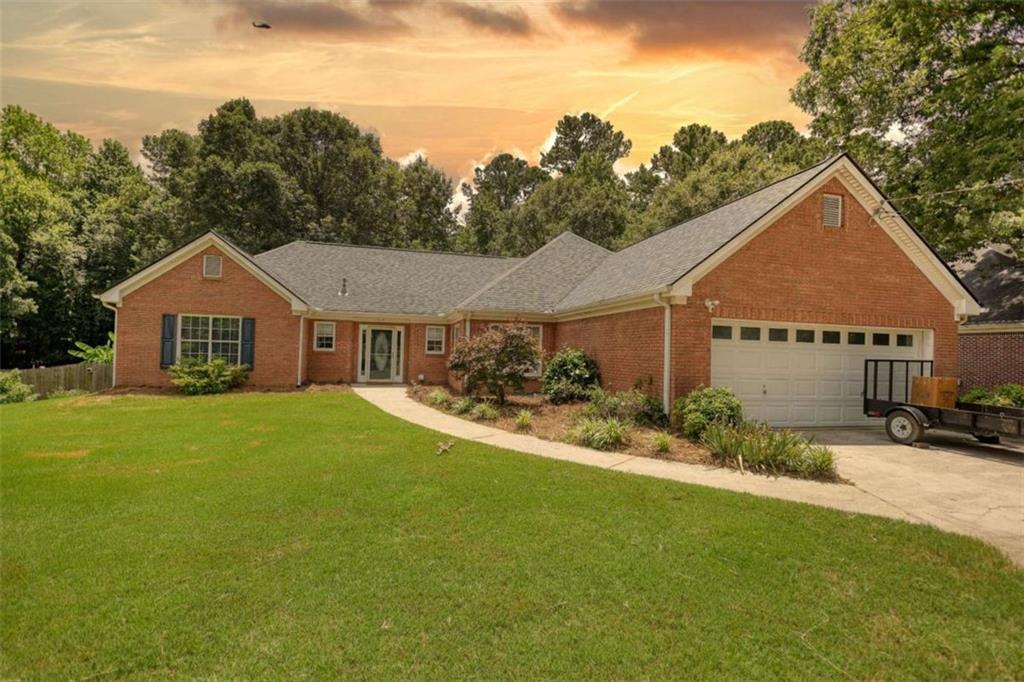 545 Herring Rd, Grayson, GA 30017
