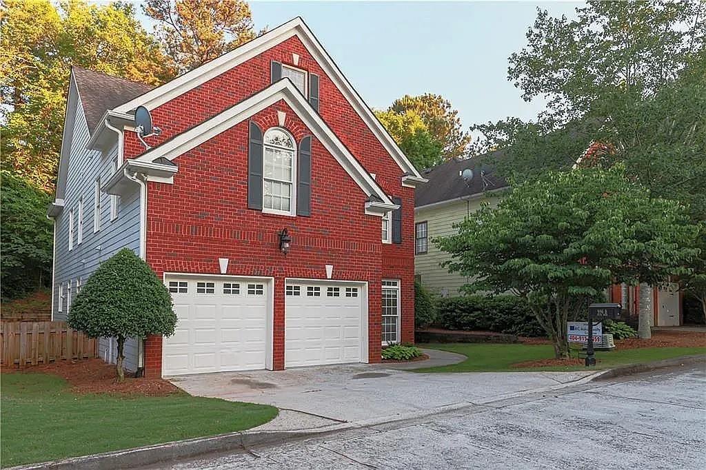 996 Pitts Rd., Sandy Springs, GA 30350