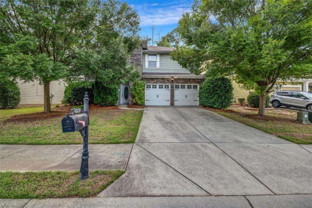 4319 Alysheba Dr., Fairburn, GA 30213