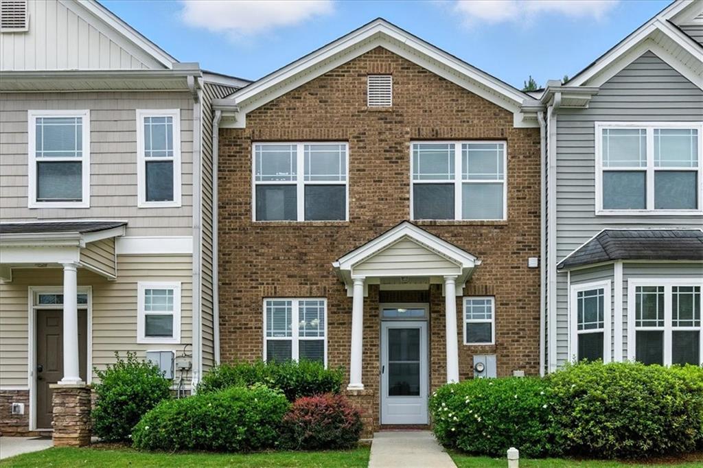 6345 Ellenwood Dr., Rex, GA 30273