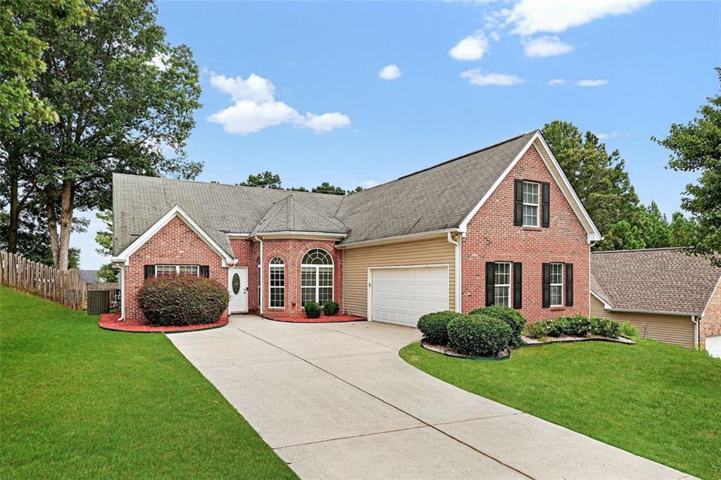882 Creek Bottom Rd., Loganville, GA 30052