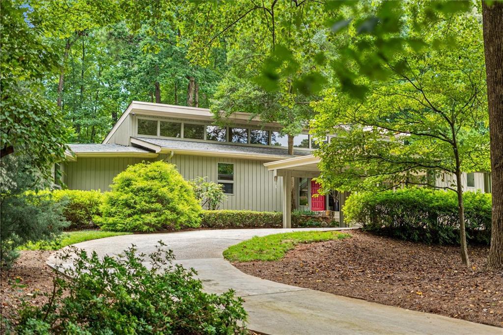 1959 Trotters Ln., Smoke Rise, GA 30087