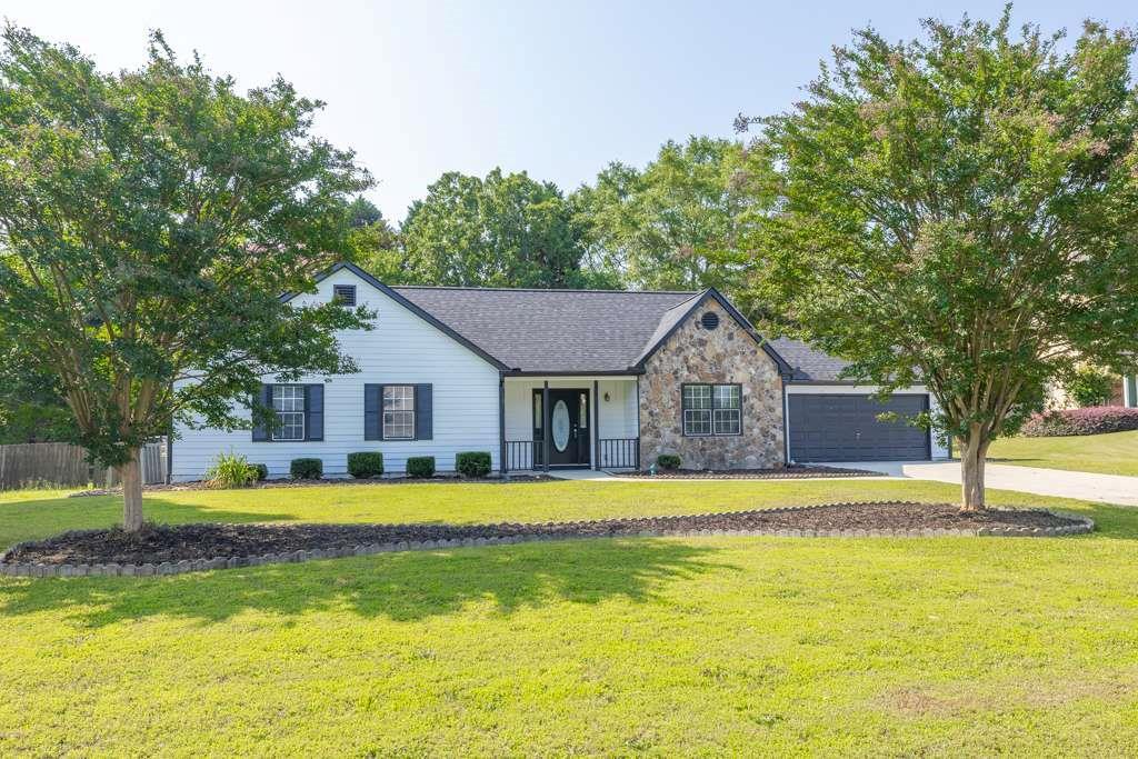 1510 Summer Lake Ter., Loganville, GA 30052