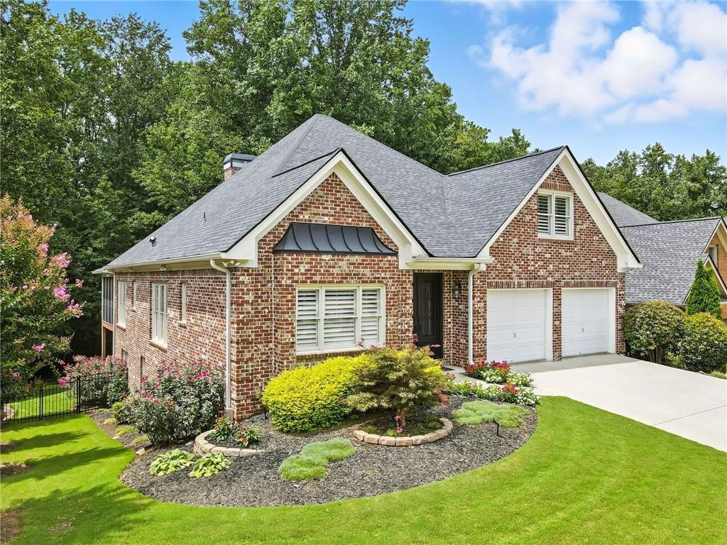 1095 Grace Hill Dr., Roswell, GA 30075