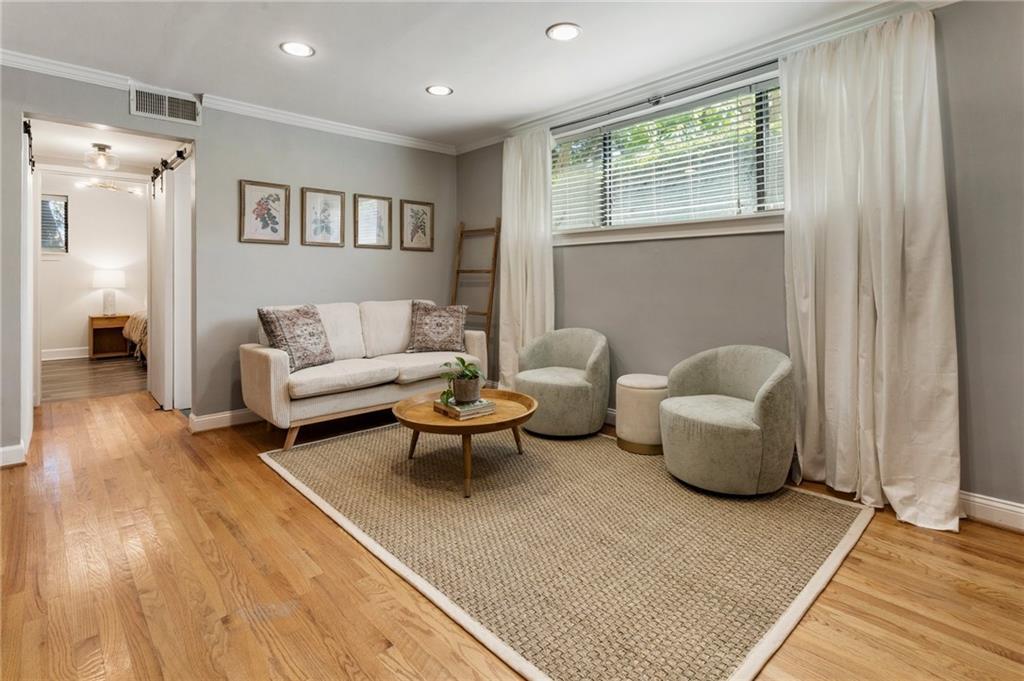 880 Glendale Ter. #9, Atlanta, GA 30308