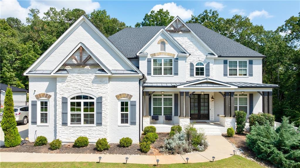 3040 Gray Hawk Ln., Roswell, GA 30076