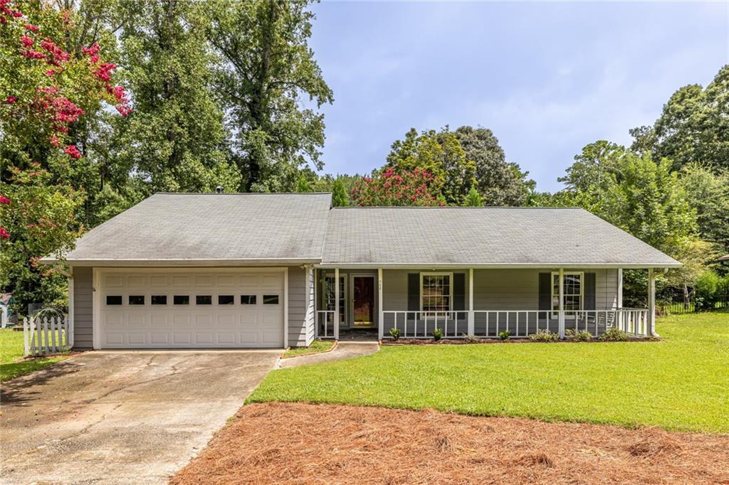 702 Cove Rd., Peachtree City, GA 30269
