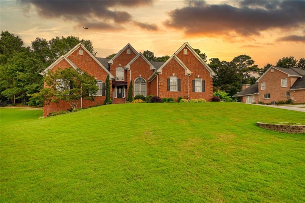 210 Helens Manor Dr., Lawrenceville, GA 30045